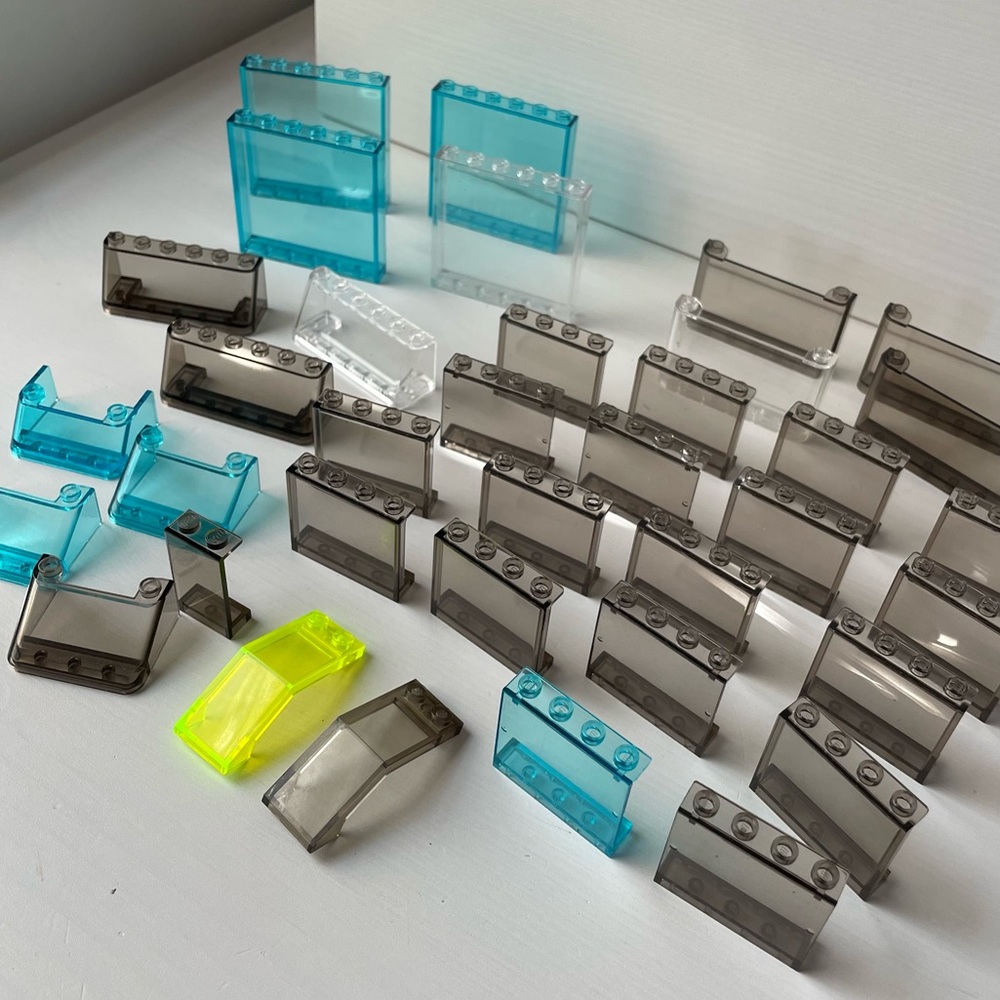 Lego Transparent Brick Assortment- Clear Panels/Windshields/Windscreens - 36 pcs